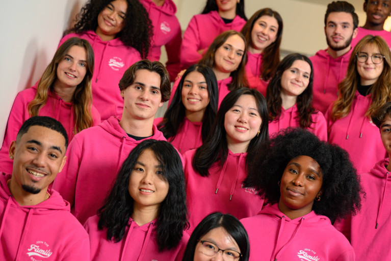 etudiants ecole de commerce neoma paris