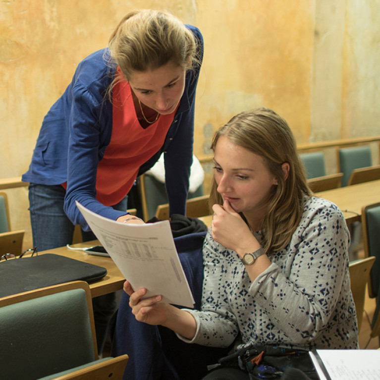 studious student cours neoma